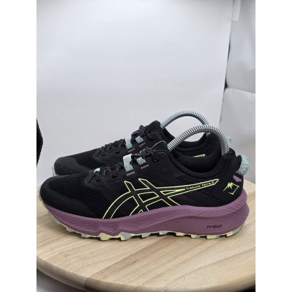 Womens Size 7 - Asics Trabuco Terra 2 Black Athletic Running Shoes Sneakers